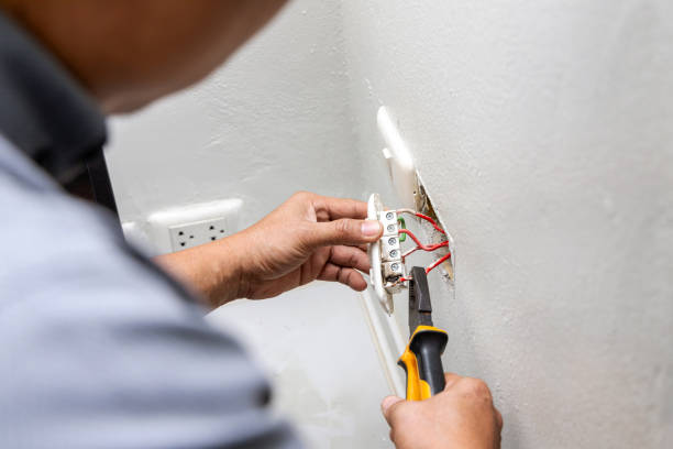 Best Commercial Electrician Services  in University, FL